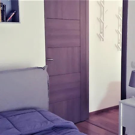 Homestay Confortevole Camera Con Bagno Privato - Bicocca Milan