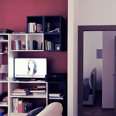 Confortevole Camera Con Bagno Privato - Bicocca Homestay Milan